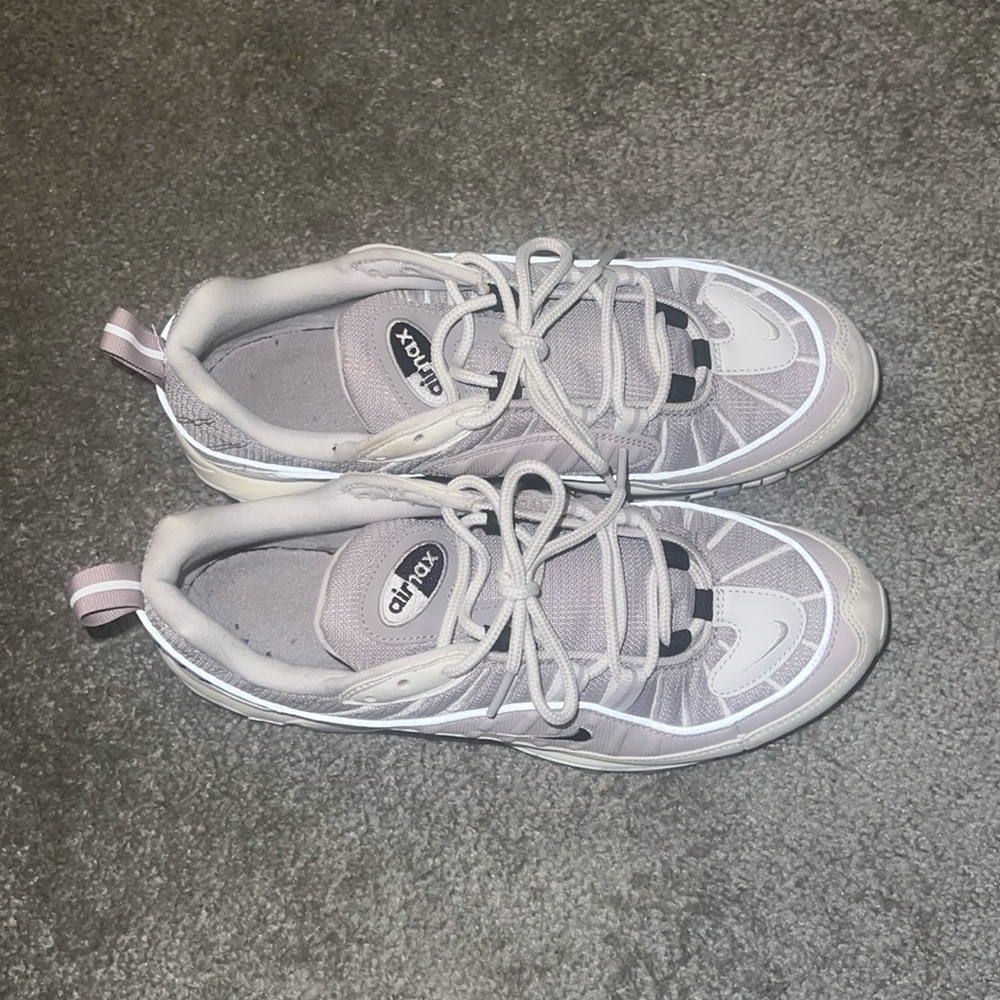 Nike AirMax’s ‘98 Silver & Lilac